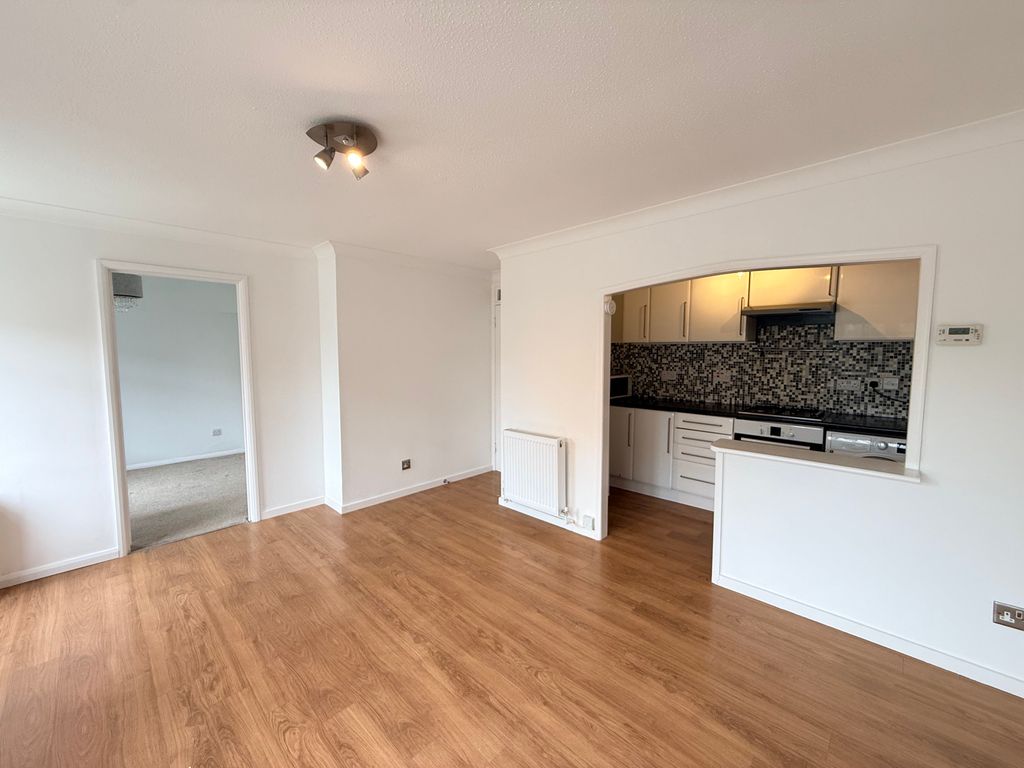 Property photo 3 of 16 Img_4073