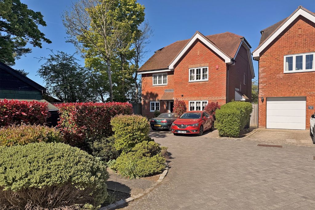 Property photo 1 of 9 5116020