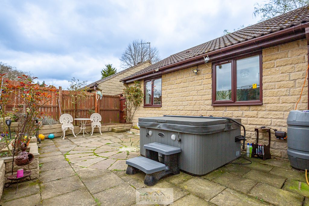 Property photo 2 of 29 Back Garden 1.2