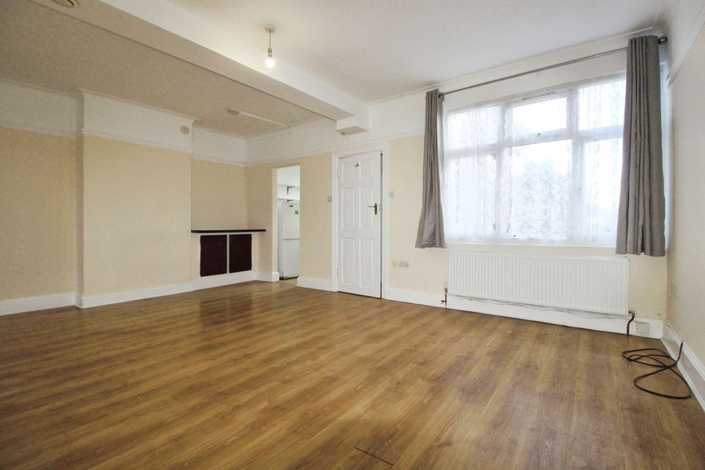 Property photo 2 of 15 Gallery