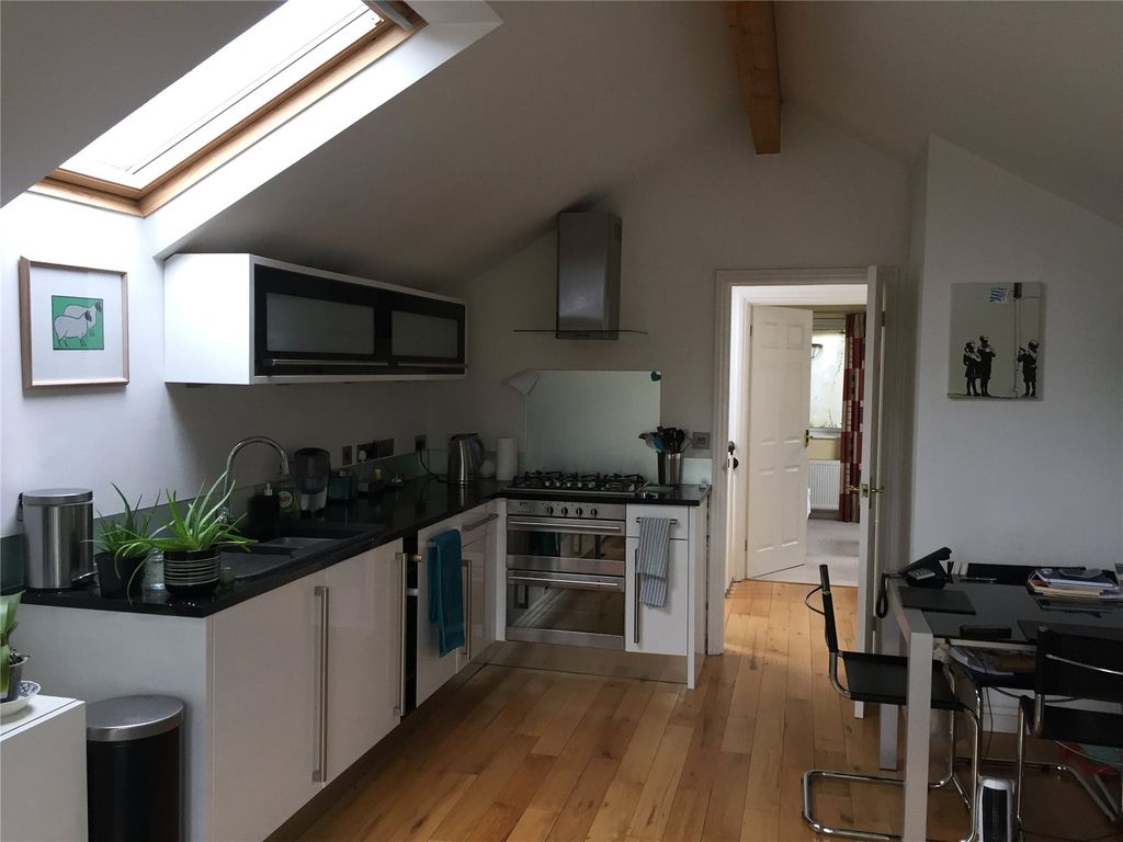 Property photo 3 of 9 Picture No. 12