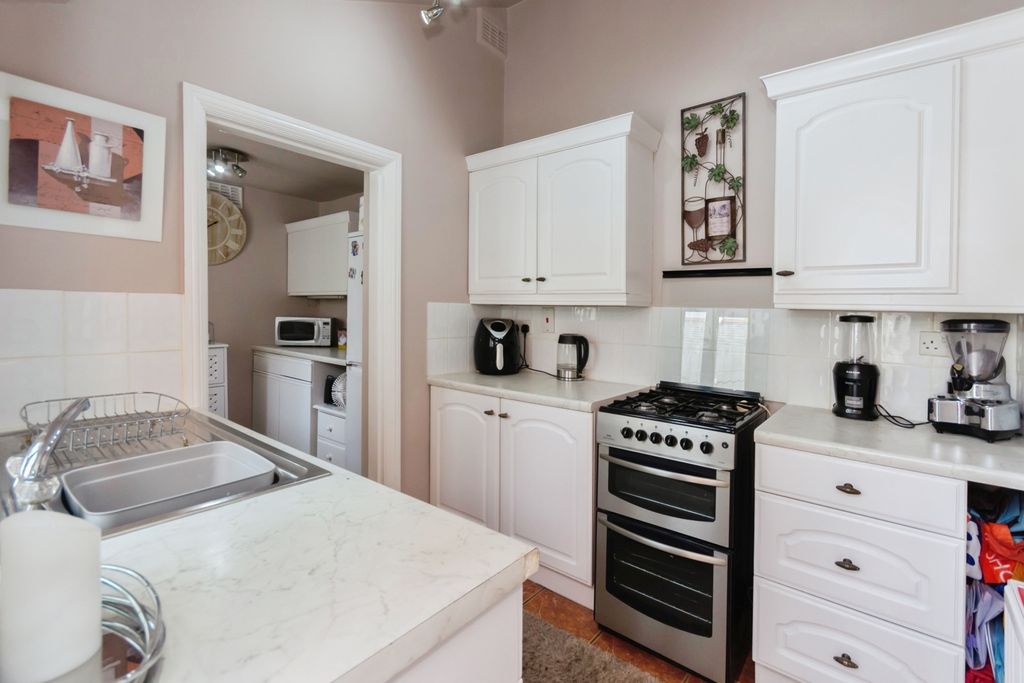 Property photo 2 of 20 Pbox-Img.Jpg