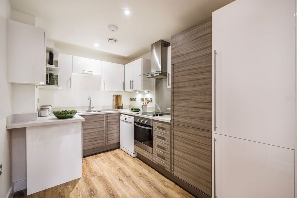 Property photo 3 of 8