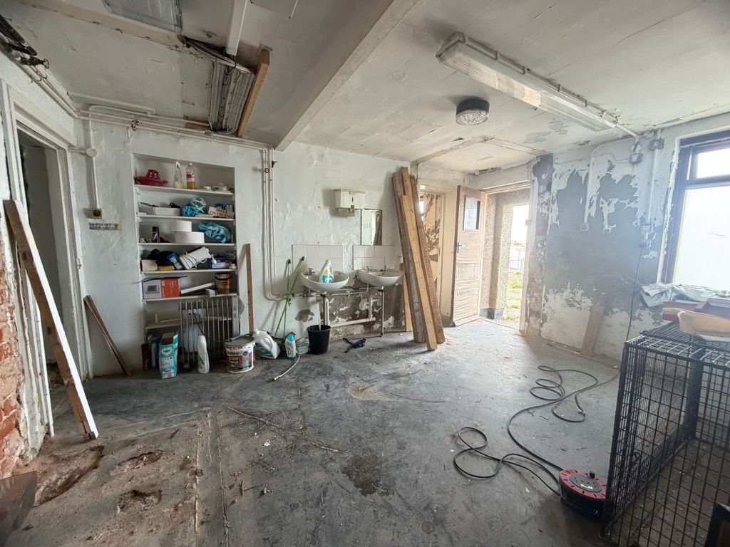 Property photo 3 of 30