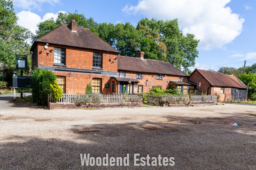 Property photo 2 of 34