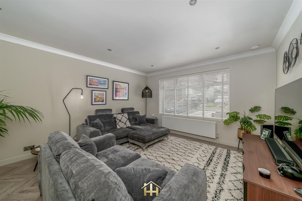 Property photo 3 of 20 18 Lochinver Cres Dd2 4Ug 020726 Edit (14).Jpg