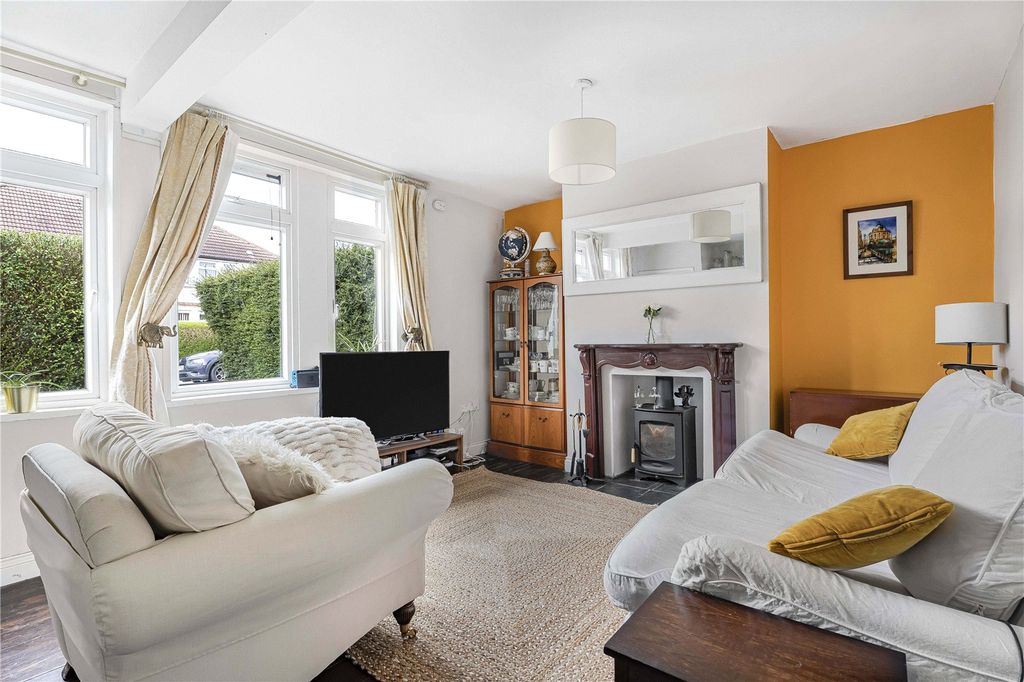 Property photo 2 of 16 Picture No. 17