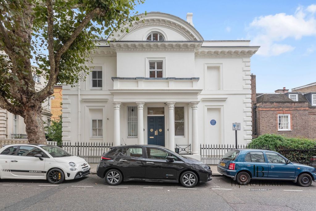 Property photo 3 of 37