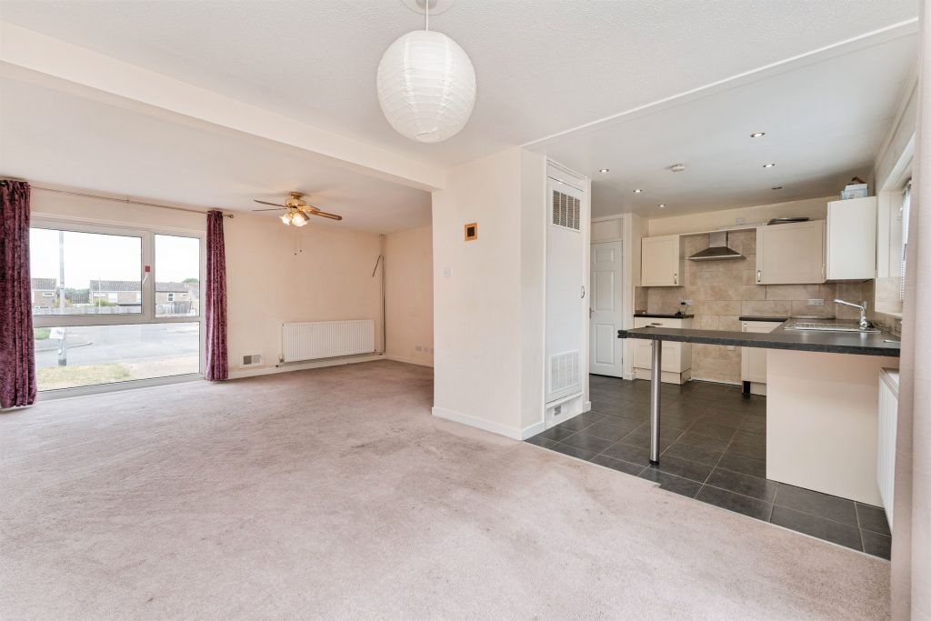 Property photo 2 of 16 Image