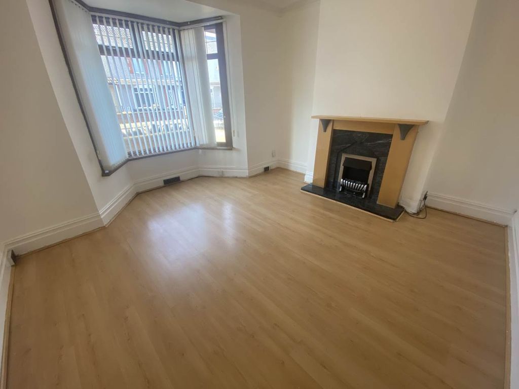 Property photo 2 of 20 579CC5B8-4Dd5-4491-B86B-300Cf913E07E