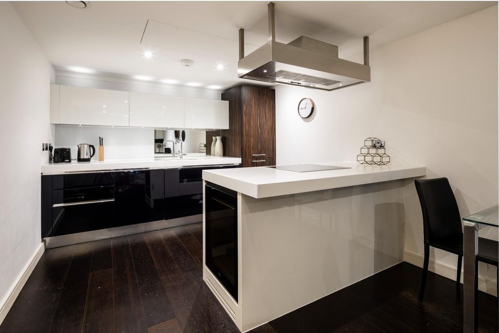 Property photo 2 of 16 Caro Point Kitchen 4.Jpg