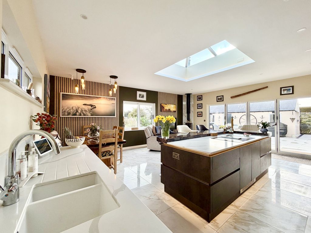 Property photo 1 of 26