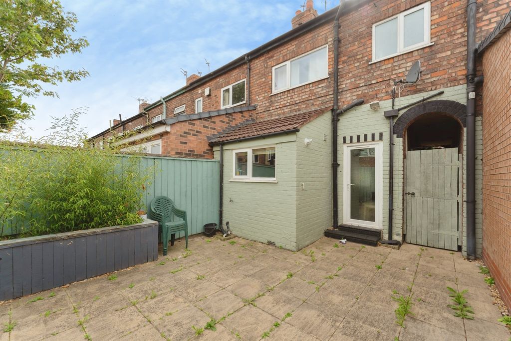 Property photo 2 of 16