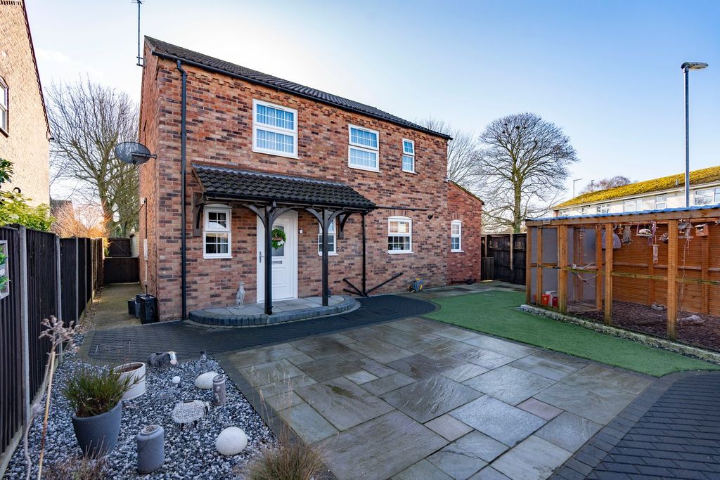 Property photo 1 of 24