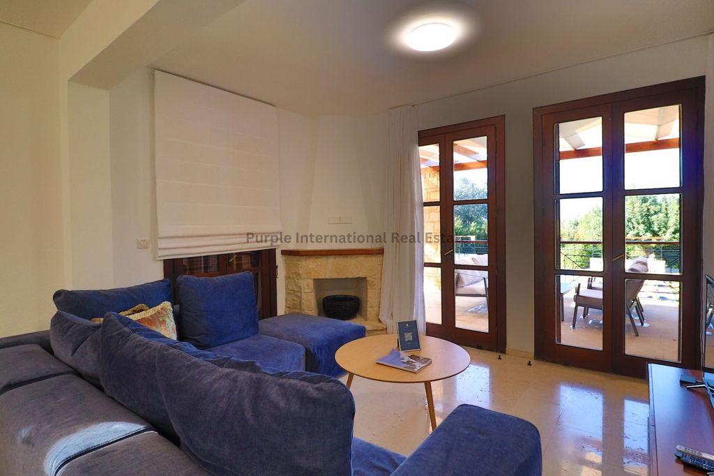 Property photo 2 of 34