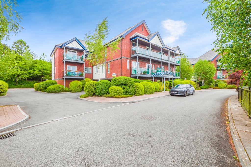 Property photo 1 of 17