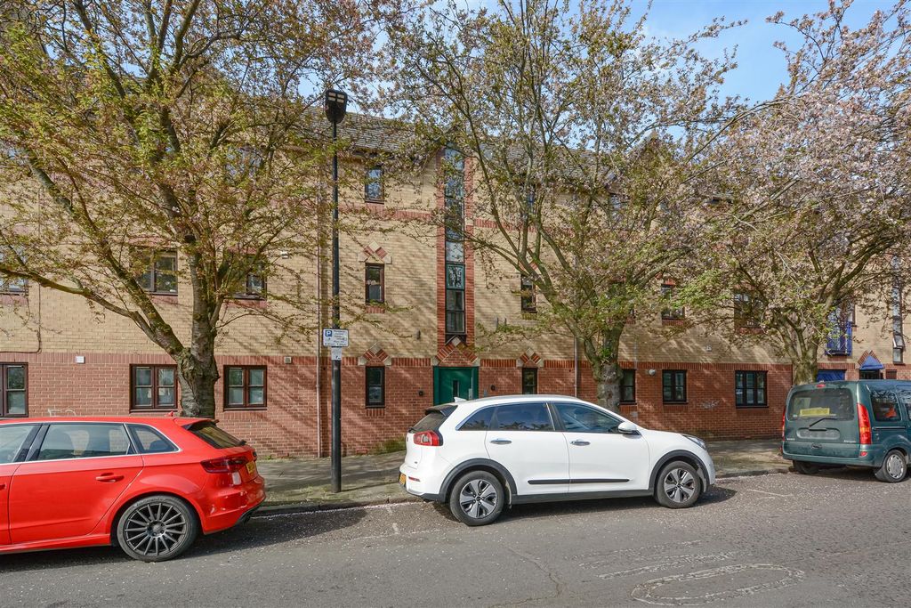 Property photo 1 of 14 Bonner Street