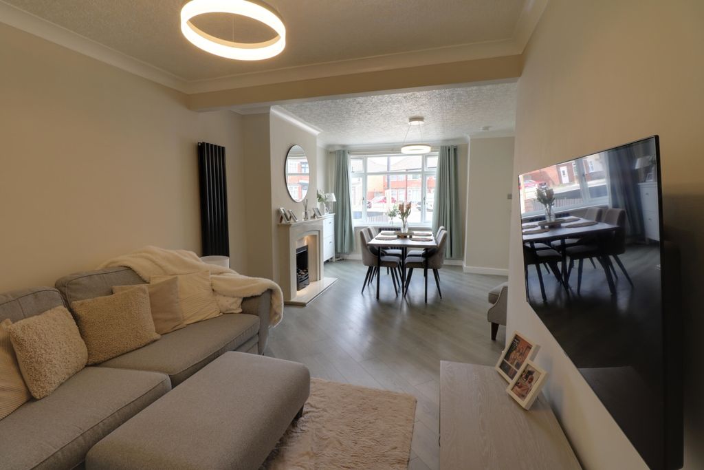 Property photo 3 of 15 Lounge With Large Front Window