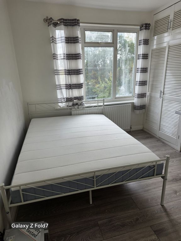 Property photo 1 of 12 Bedroom
