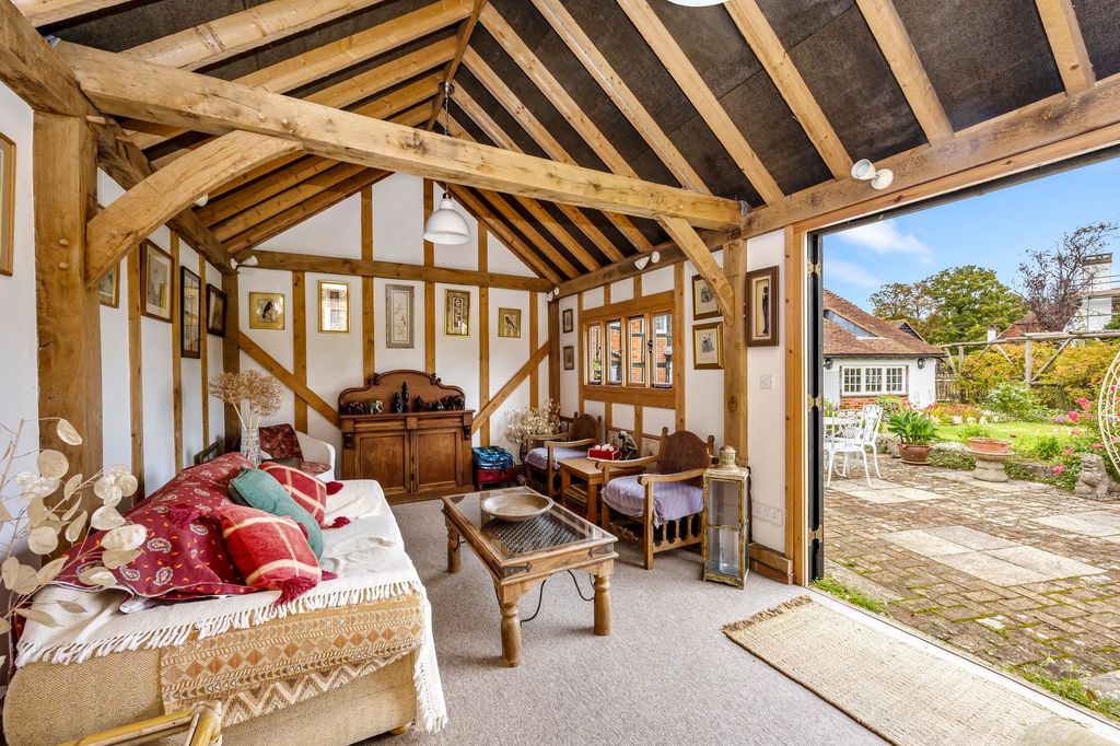 Property photo 3 of 29