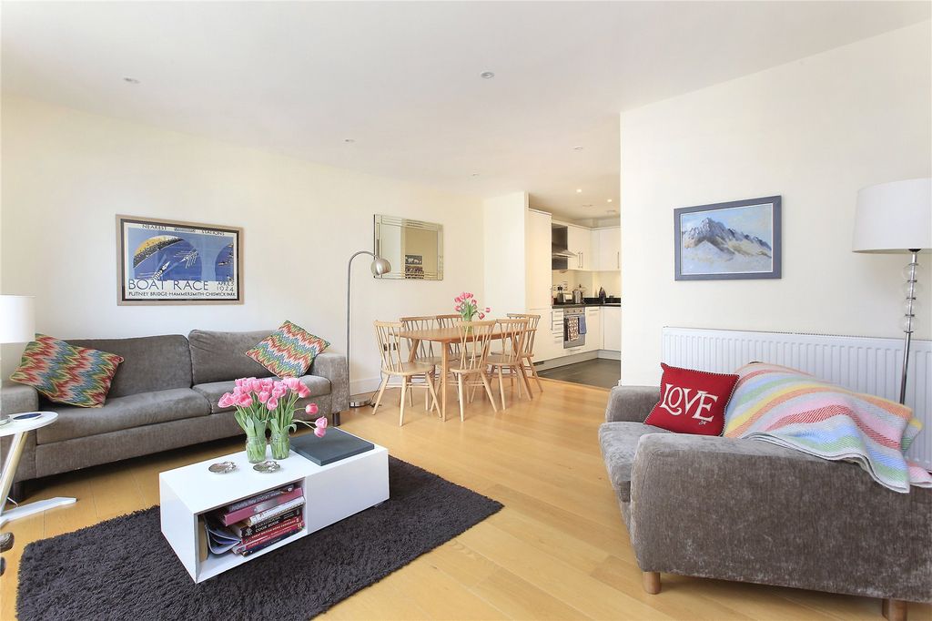 Property photo 3 of 19