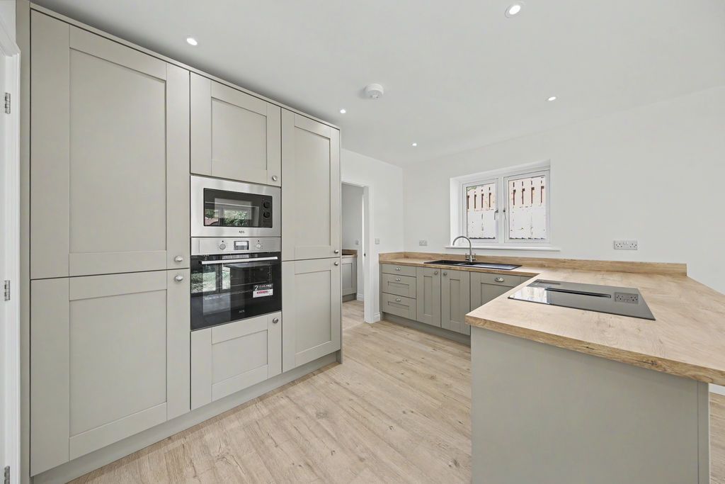 Property photo 2 of 28 Kitchen Diner