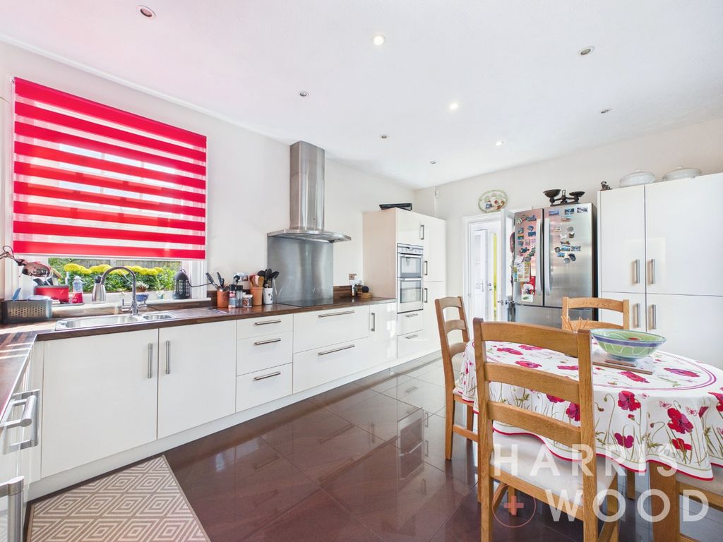 Property photo 2 of 34 5297652