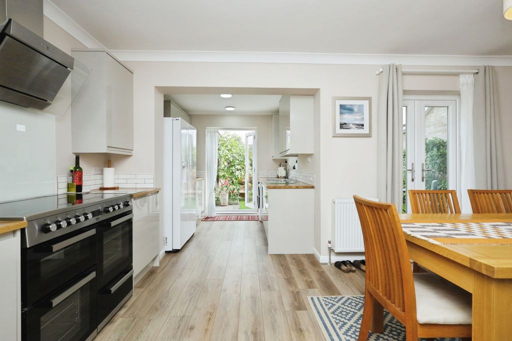 Property photo 3 of 30 Pbox-Img.Jpg