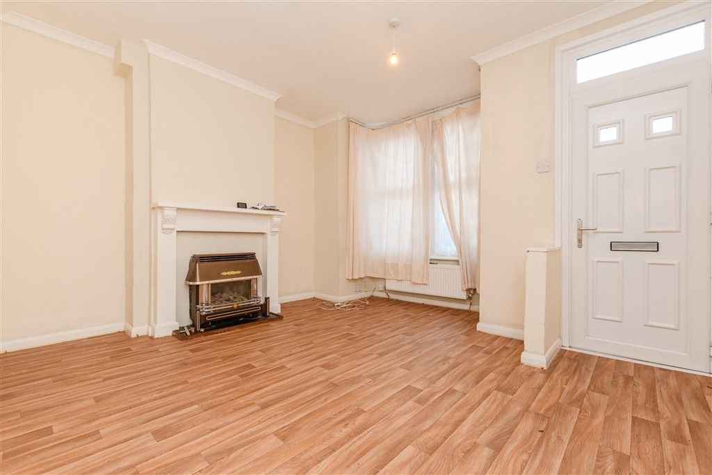 Property photo 2 of 9 Lounge