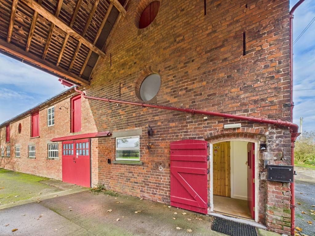 Property photo 1 of 7 Photo 9