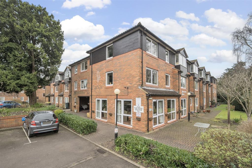 Property photo 1 of 10 Exterior: