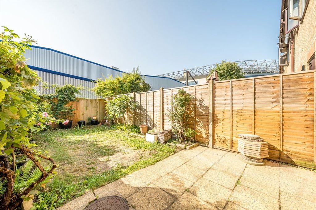 Property photo 3 of 7