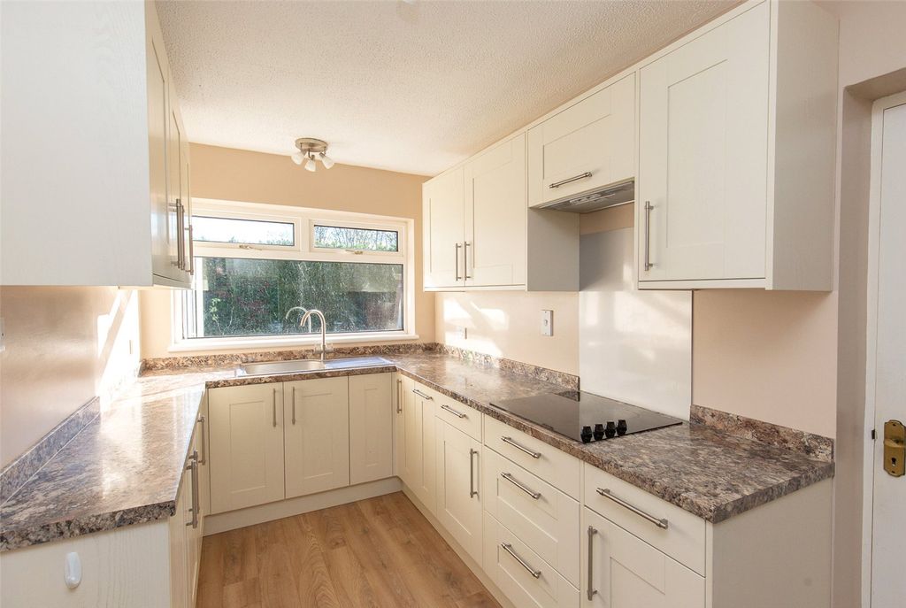 Property photo 2 of 12 Picture No. 05