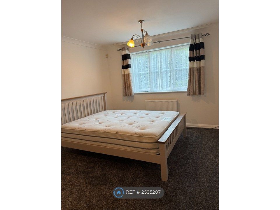 Property photo 1 of 6 Bedroom