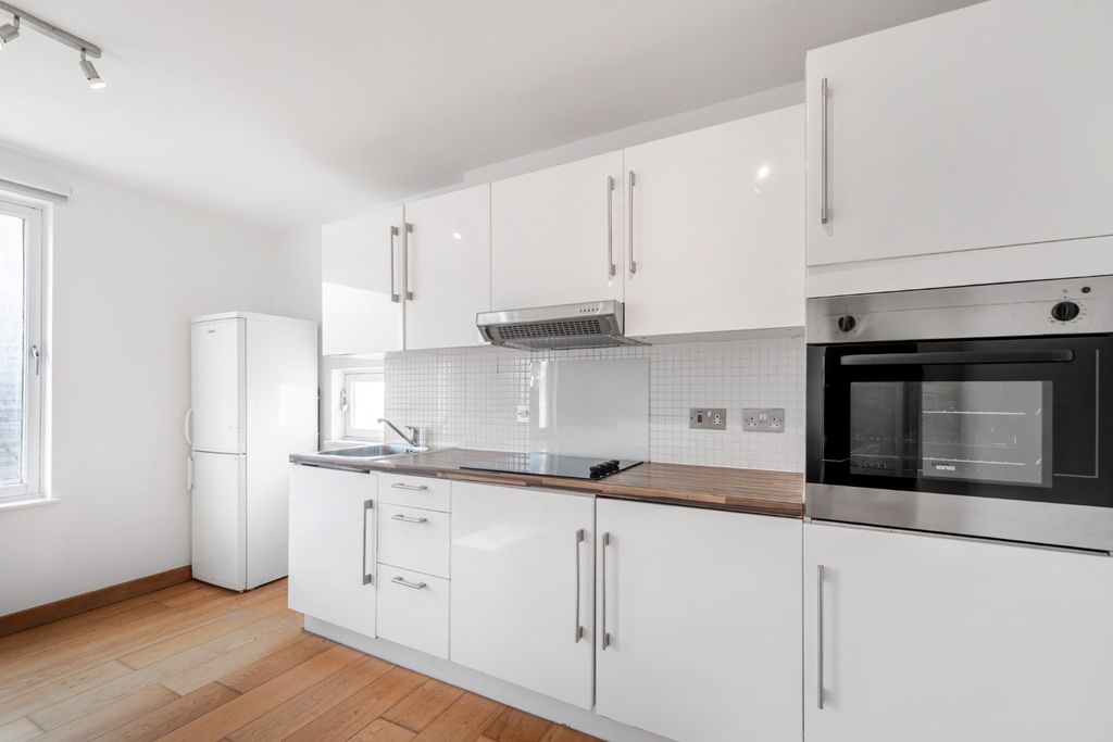 Property photo 3 of 12 4861906