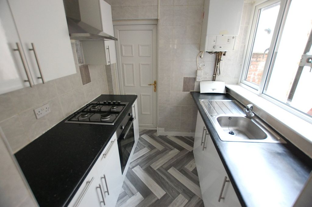 Property photo 3 of 10 Picture No. 08