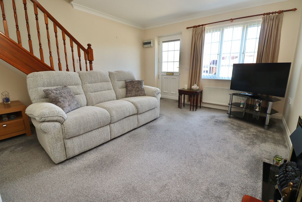 Property photo 3 of 13 Img_0949