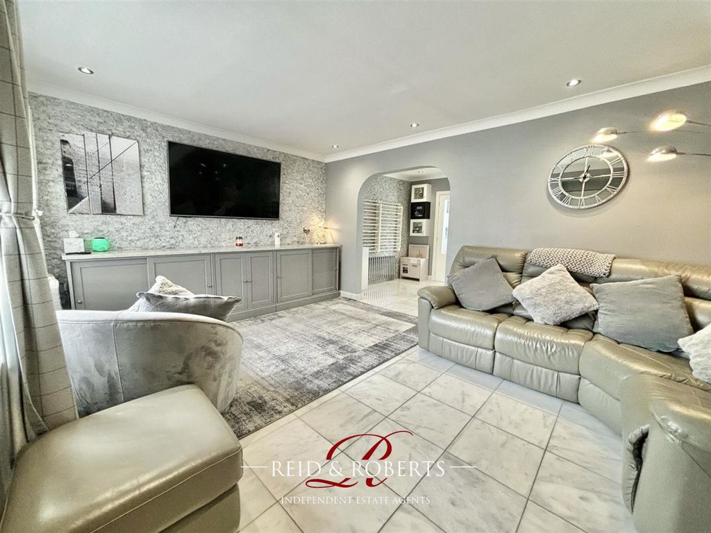 Property photo 2 of 33 66.Png