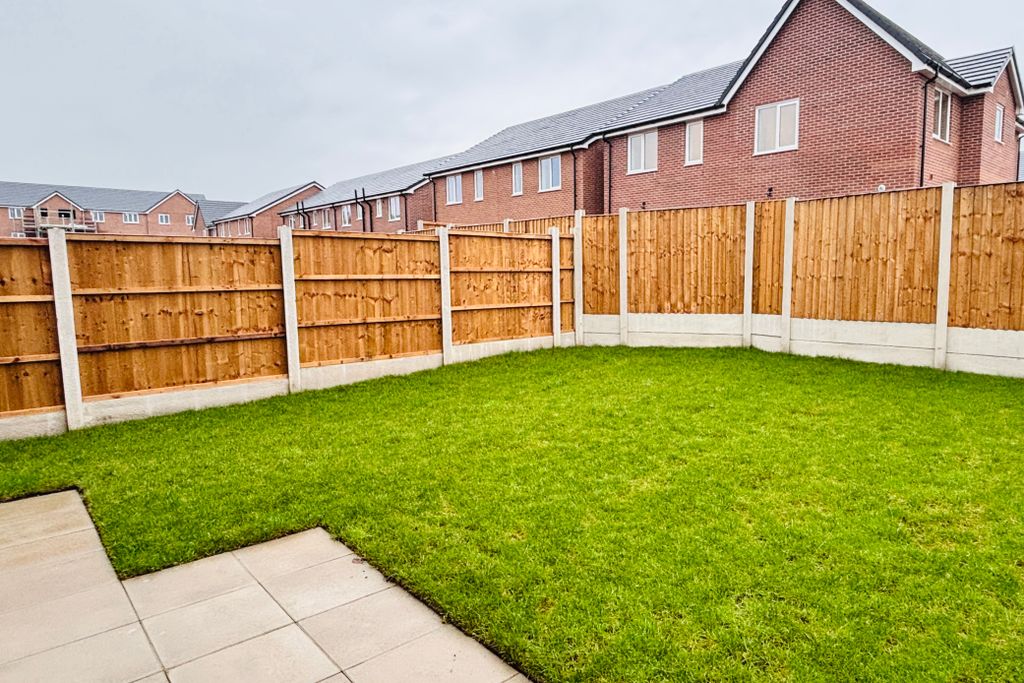 Property photo 2 of 26