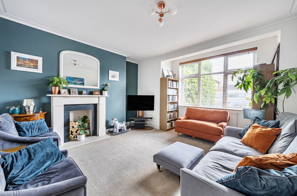 Property photo 2 of 25 1319233-21-687A85F8082Fe