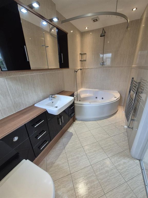 Property photo 2 of 18 Img-20250515-Wa0004.Jpg