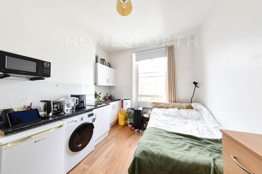 Property photo 2 of 10 Photo 4