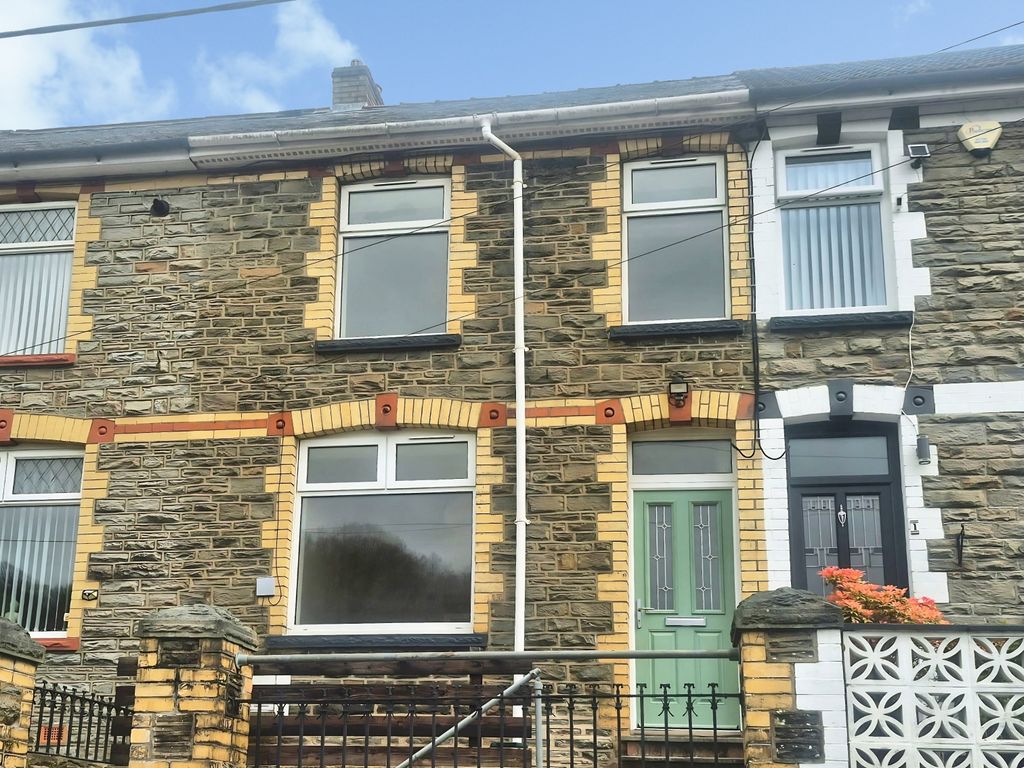 Property photo 1 of 11 Front