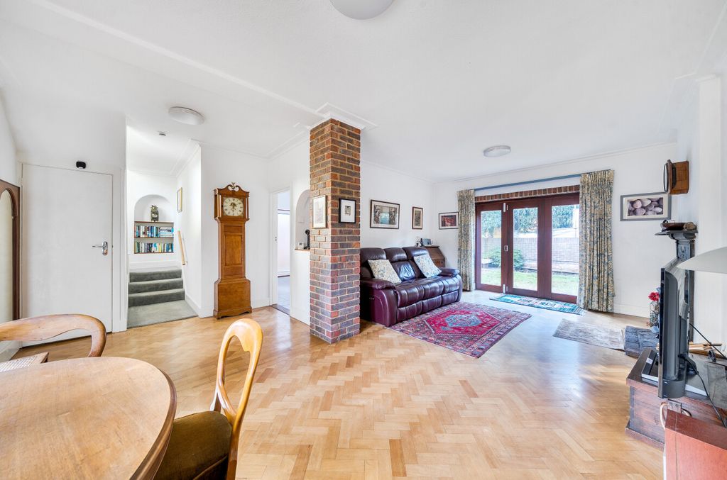 Property photo 2 of 20 1527177-10-6Ac36F...