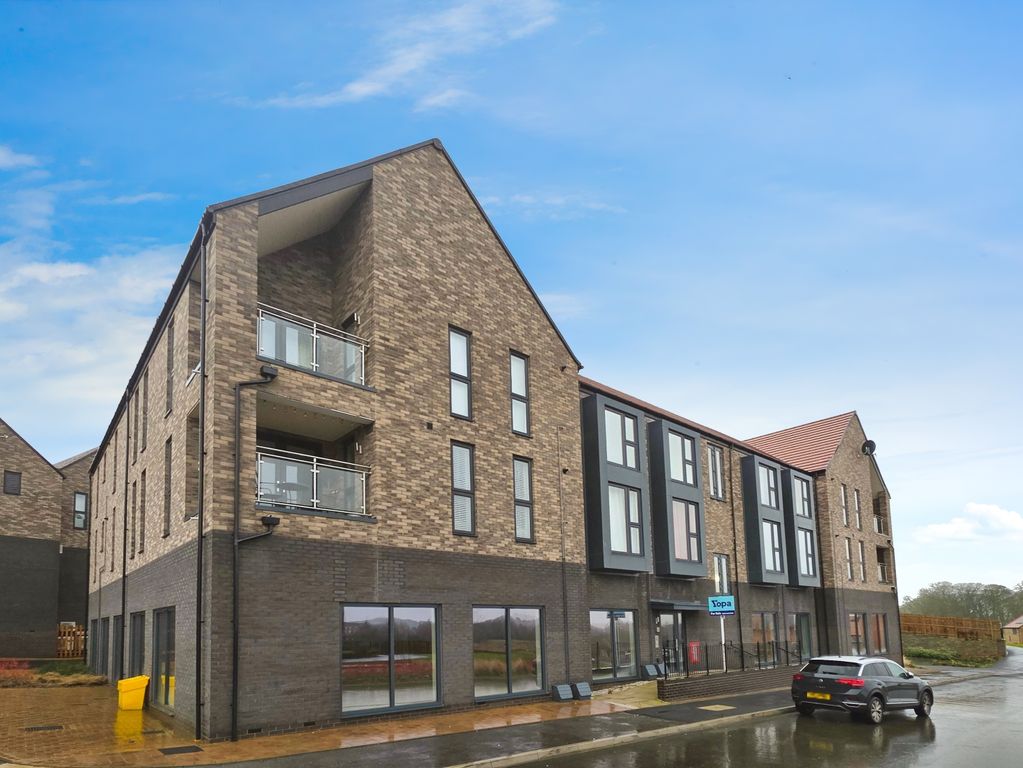 Property photo 1 of 15 1000017400