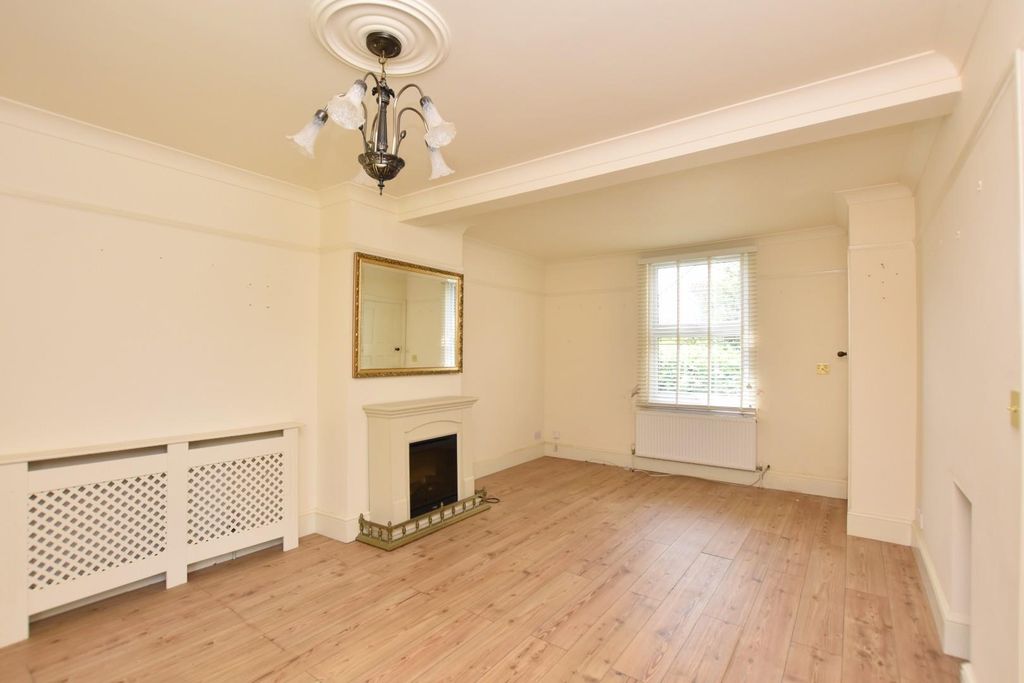 Property photo 2 of 31 49 Kingsway Internals (1).Jpg