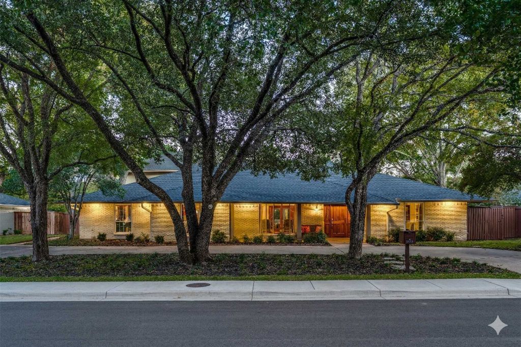 Property photo 1 of 31