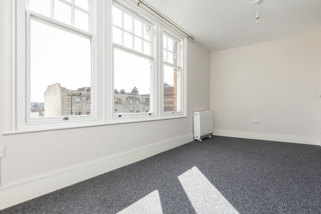 Property photo 3 of 14 Picture No. 02