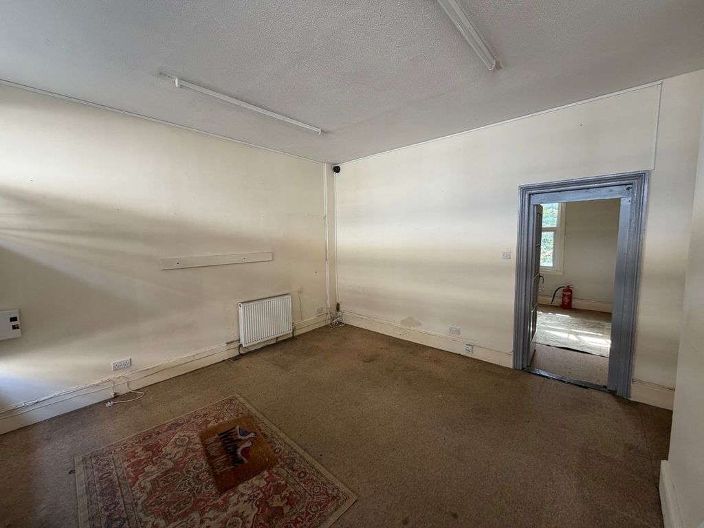 Property photo 2 of 10 Picture No. 22