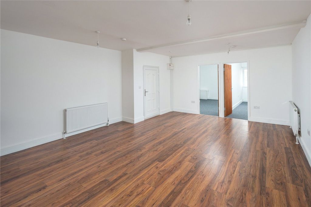 Property photo 3 of 9 Picture No. 09